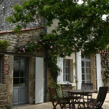 Maison Renovee Avec Grand Terrain, Equipements Enfants, 3 Chambres, Proche De D938, Velos Inclus - Fr-1-426-539 *